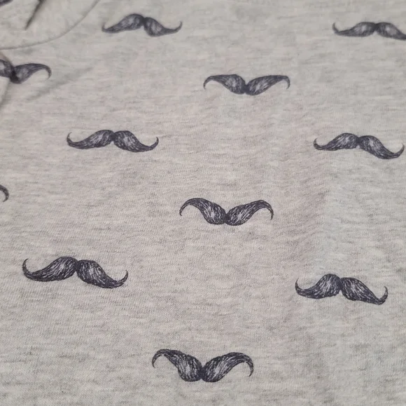 Newborn Mustache short onesies - Picture 3 of 3